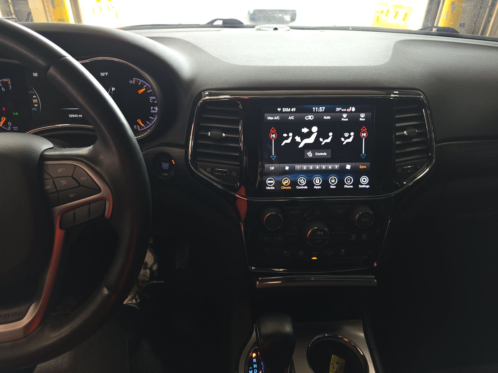 2022 Jeep Grand Cherokee Laredo X AWD