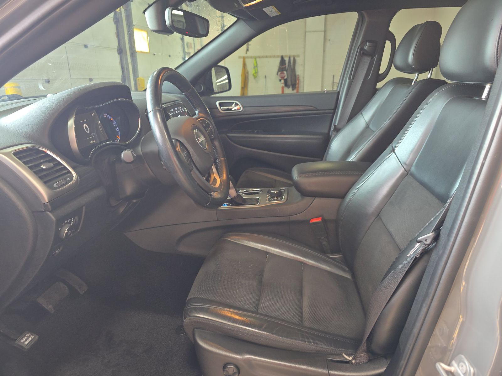 2022 Jeep Grand Cherokee Laredo X AWD