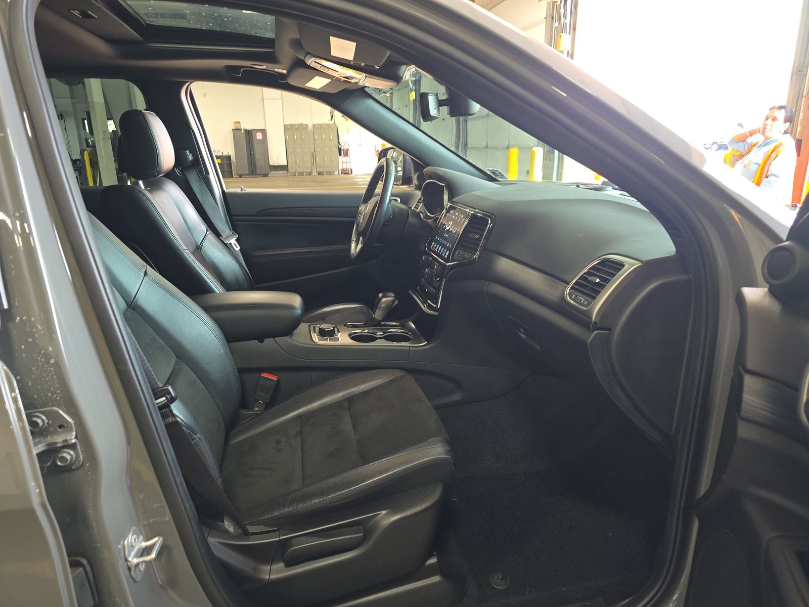 2022 Jeep Grand Cherokee Laredo X AWD