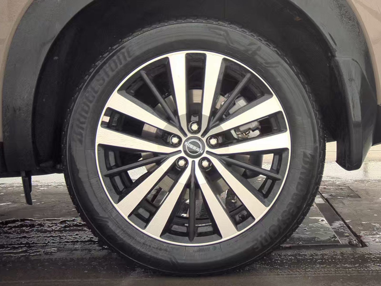 2024 Nissan Pathfinder Platinum FWD