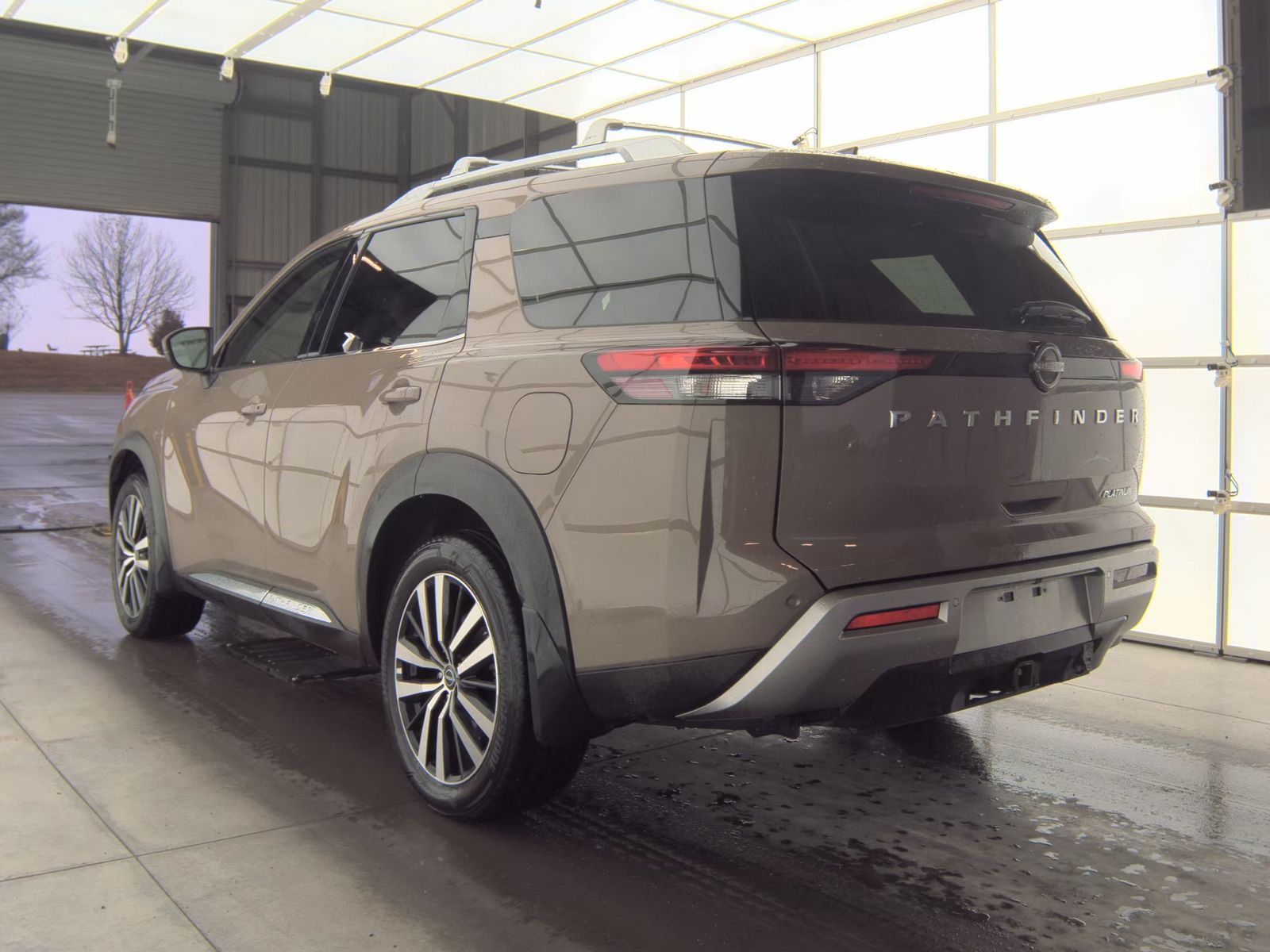 2024 Nissan Pathfinder Platinum FWD