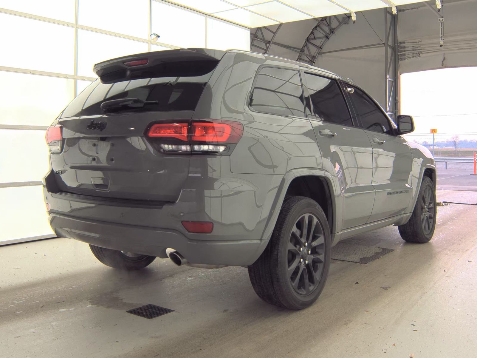 2022 Jeep Grand Cherokee Laredo X AWD