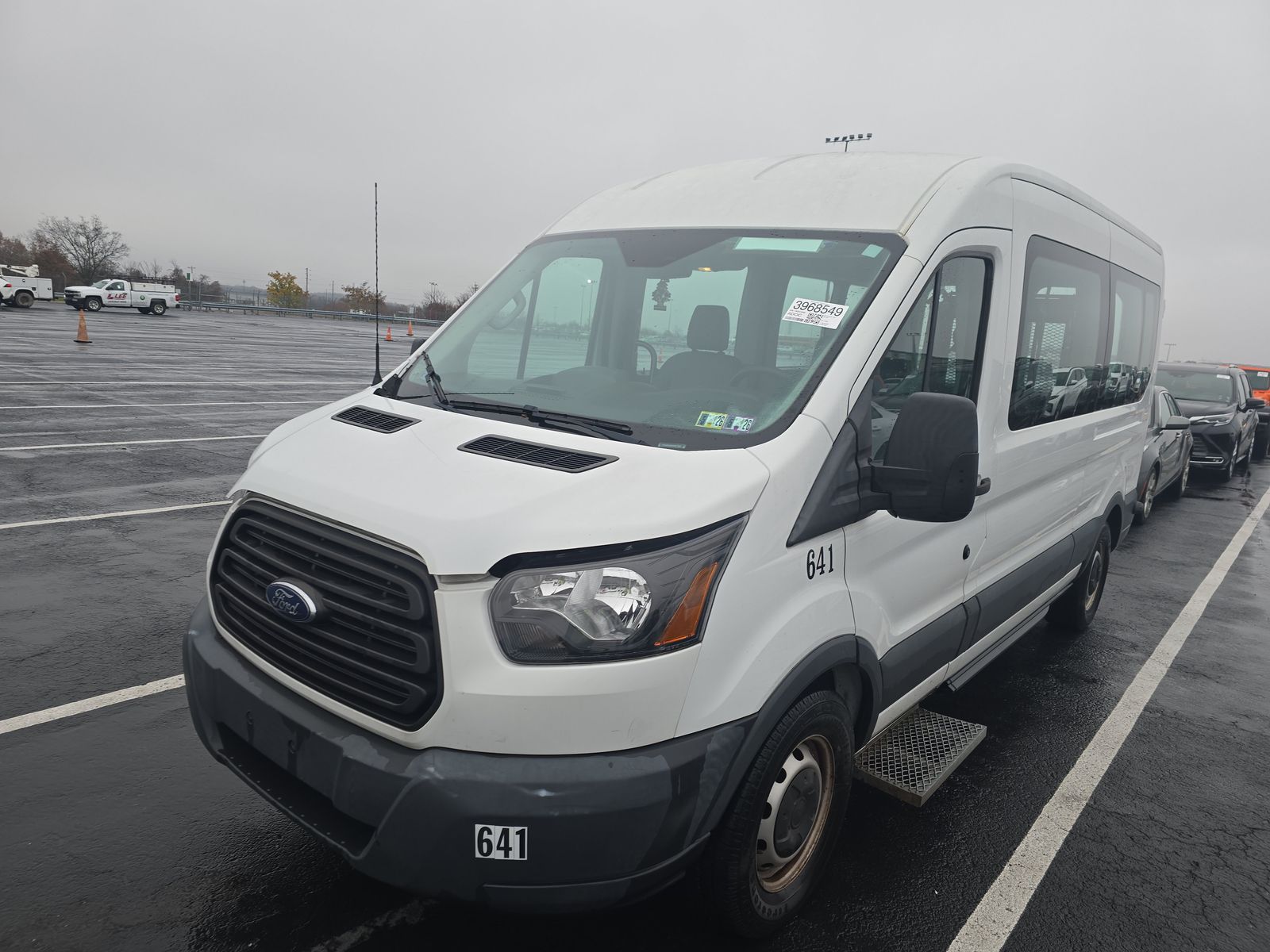 2017 Ford Transit Wagon XL's photo