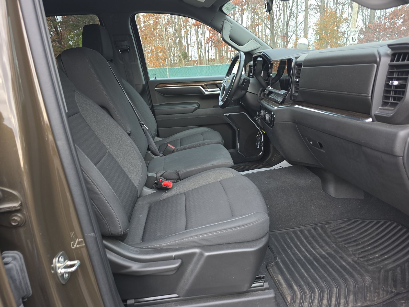 2023 Chevrolet Silverado 1500 LT AWD