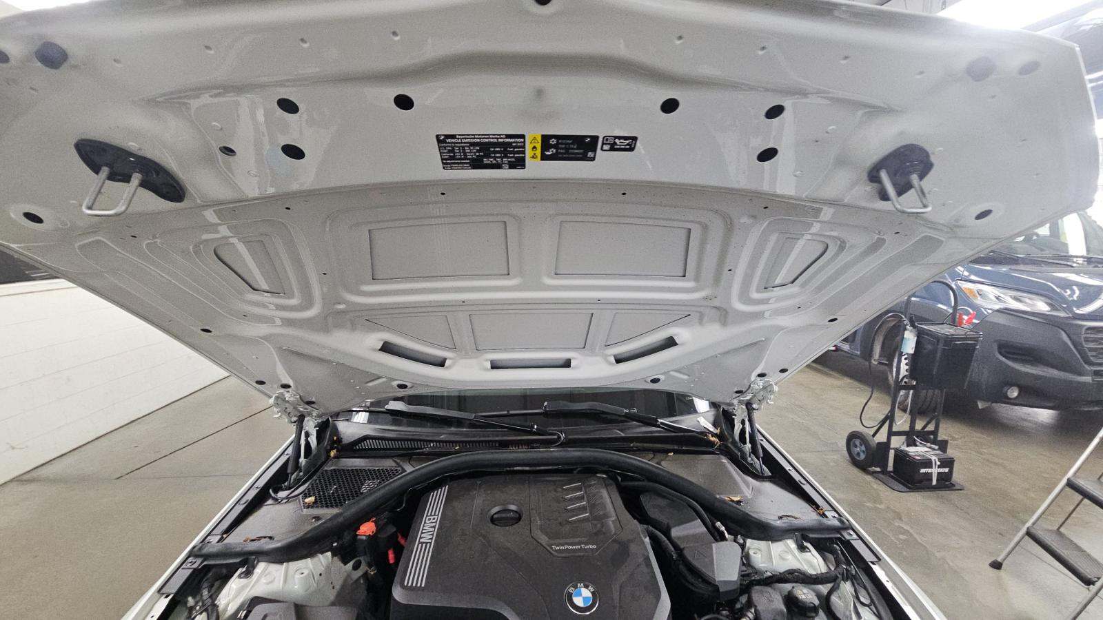 2023 BMW 3 Series 330i xDrive AWD