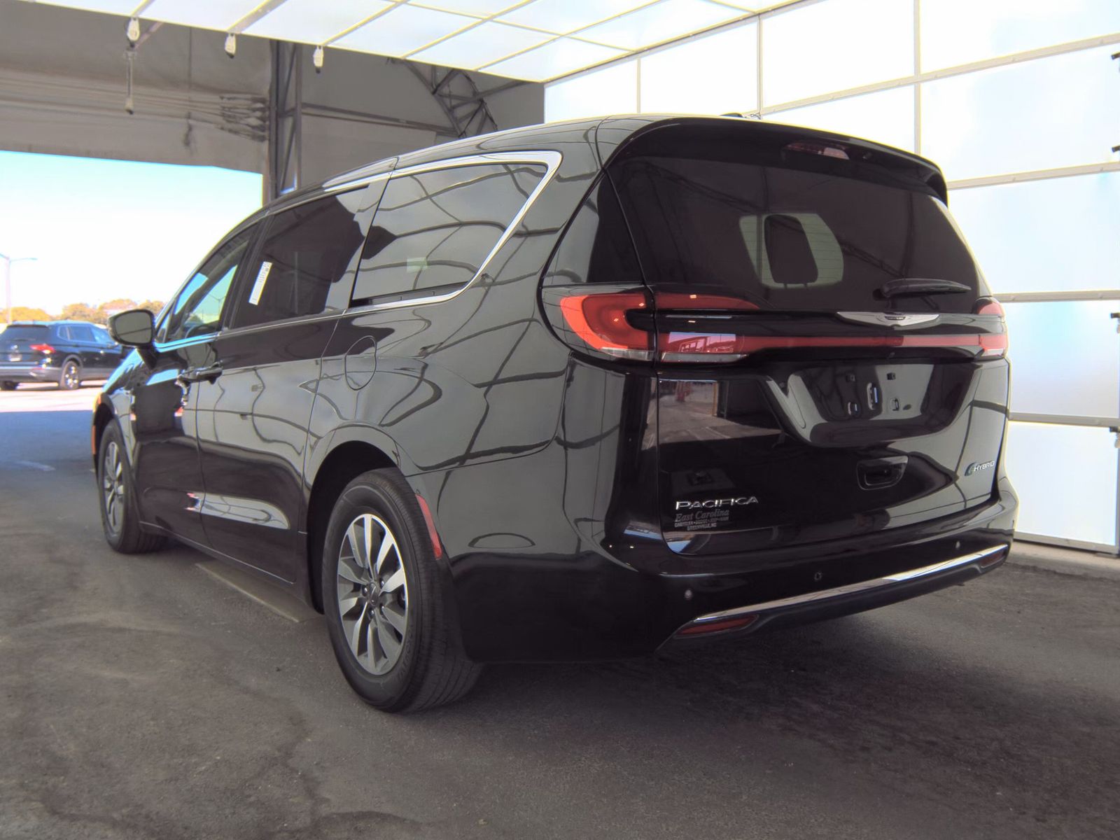 2024 Chrysler Pacifica Hybrid Select FWD
