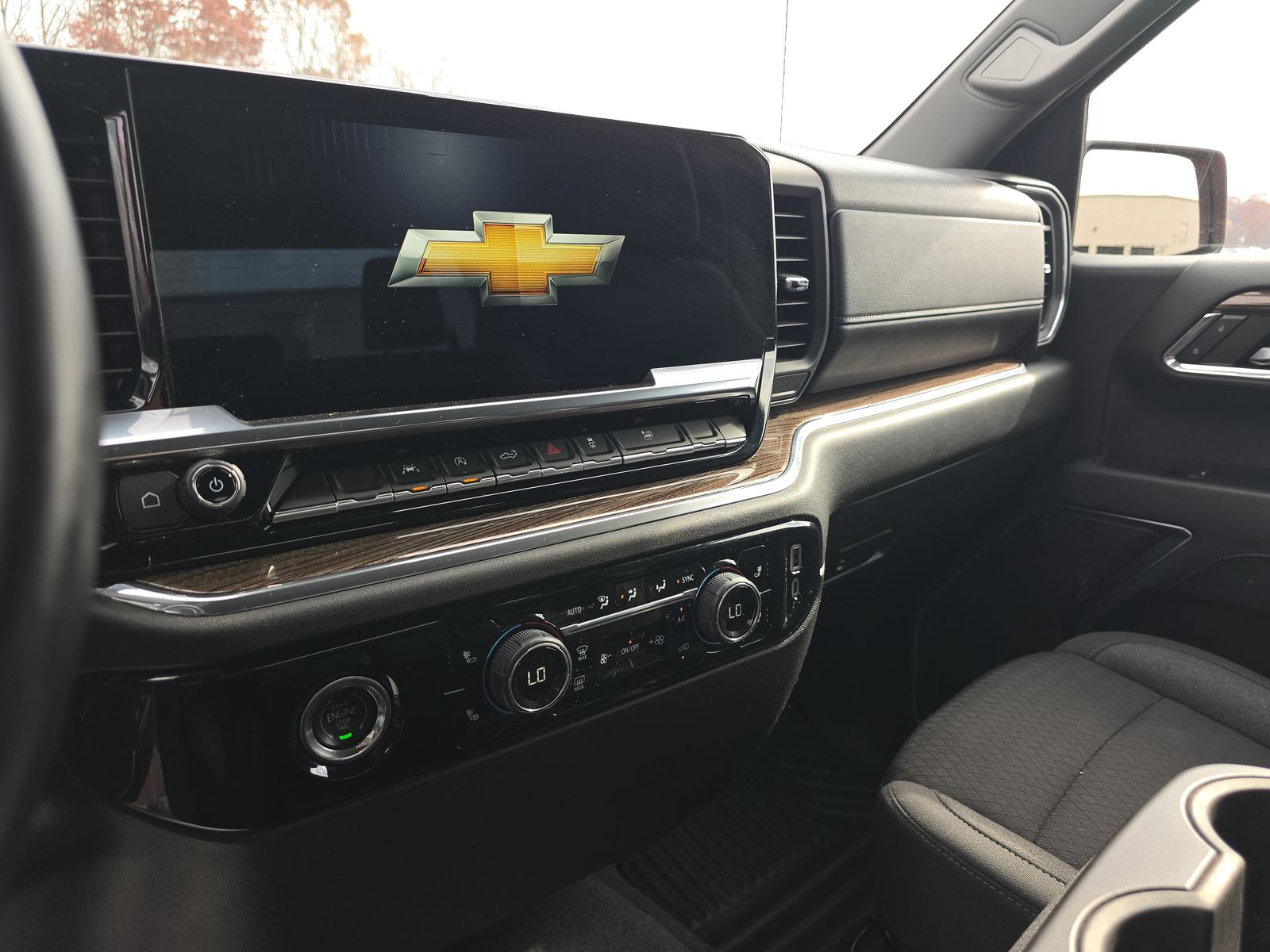 2023 Chevrolet Silverado 1500 LT AWD