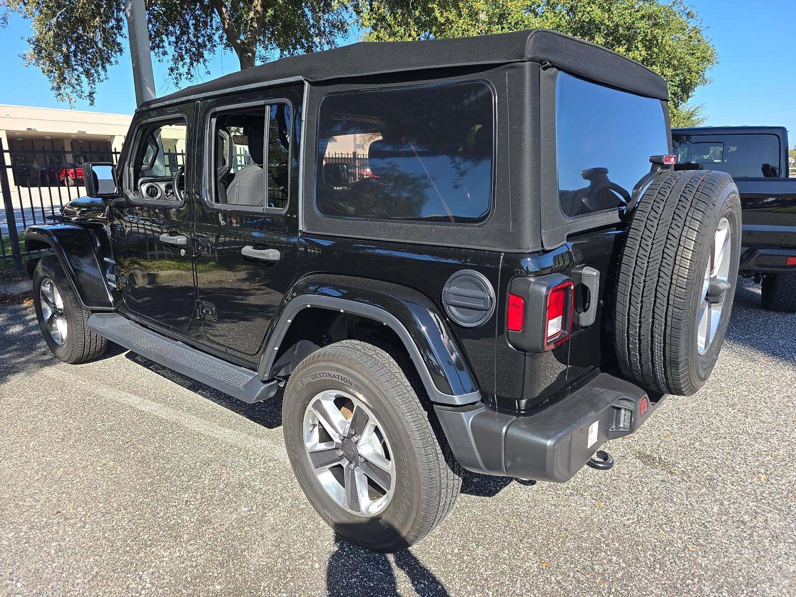 2022 Jeep Wrangler Unlimited Sahara AWD