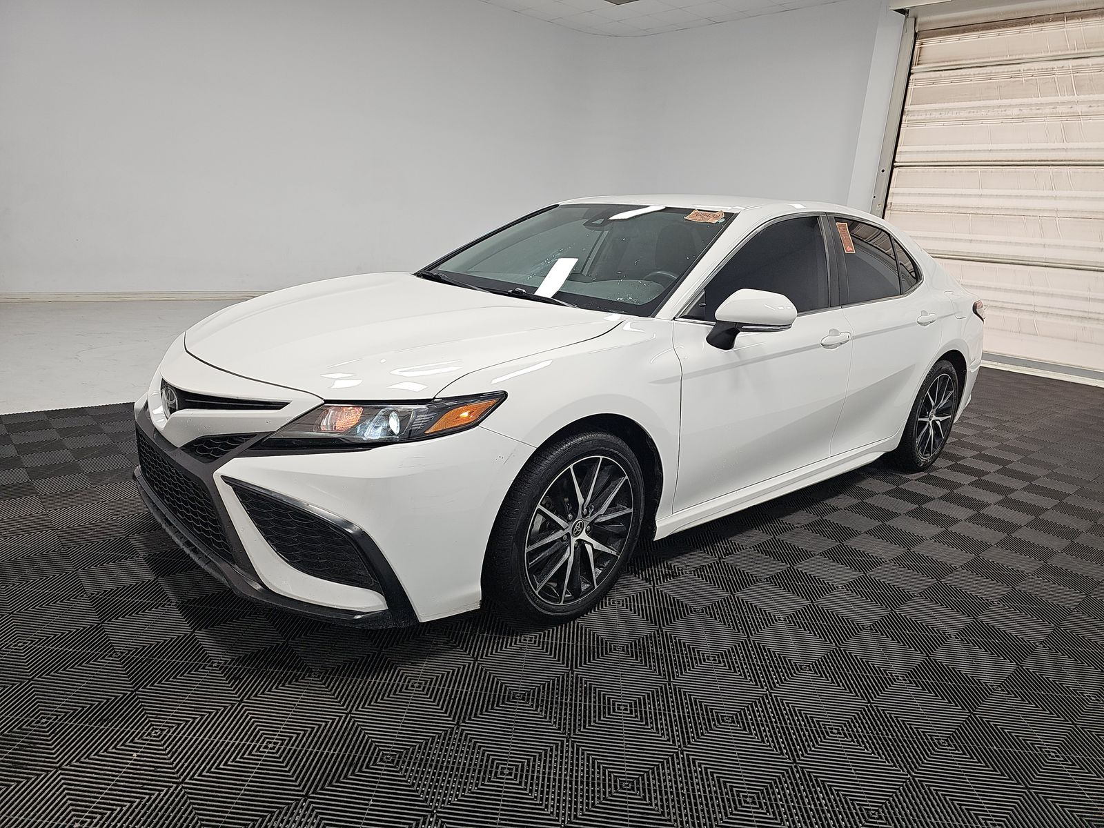 2023 Toyota Camry SE FWD