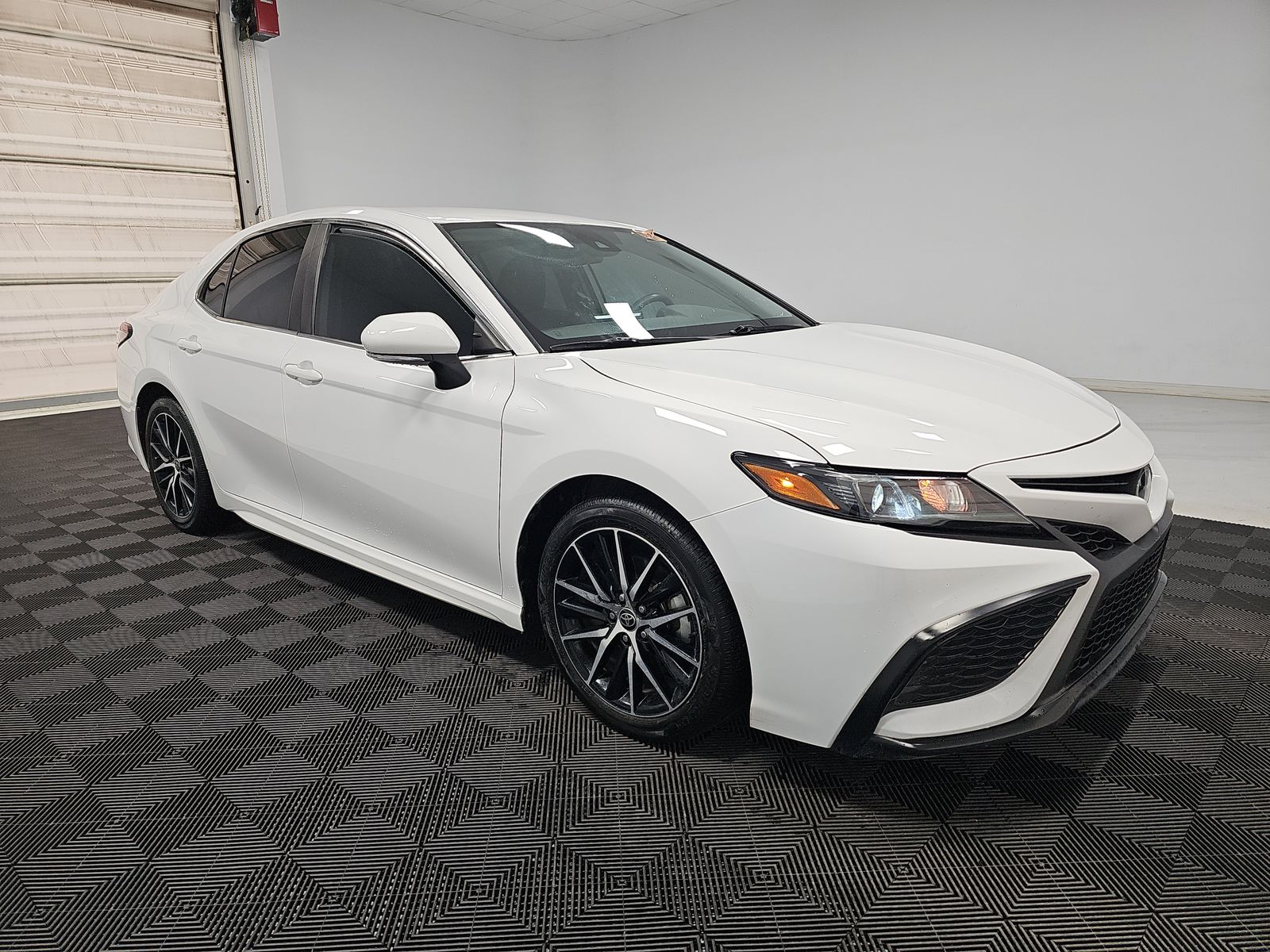 2023 Toyota Camry SE FWD