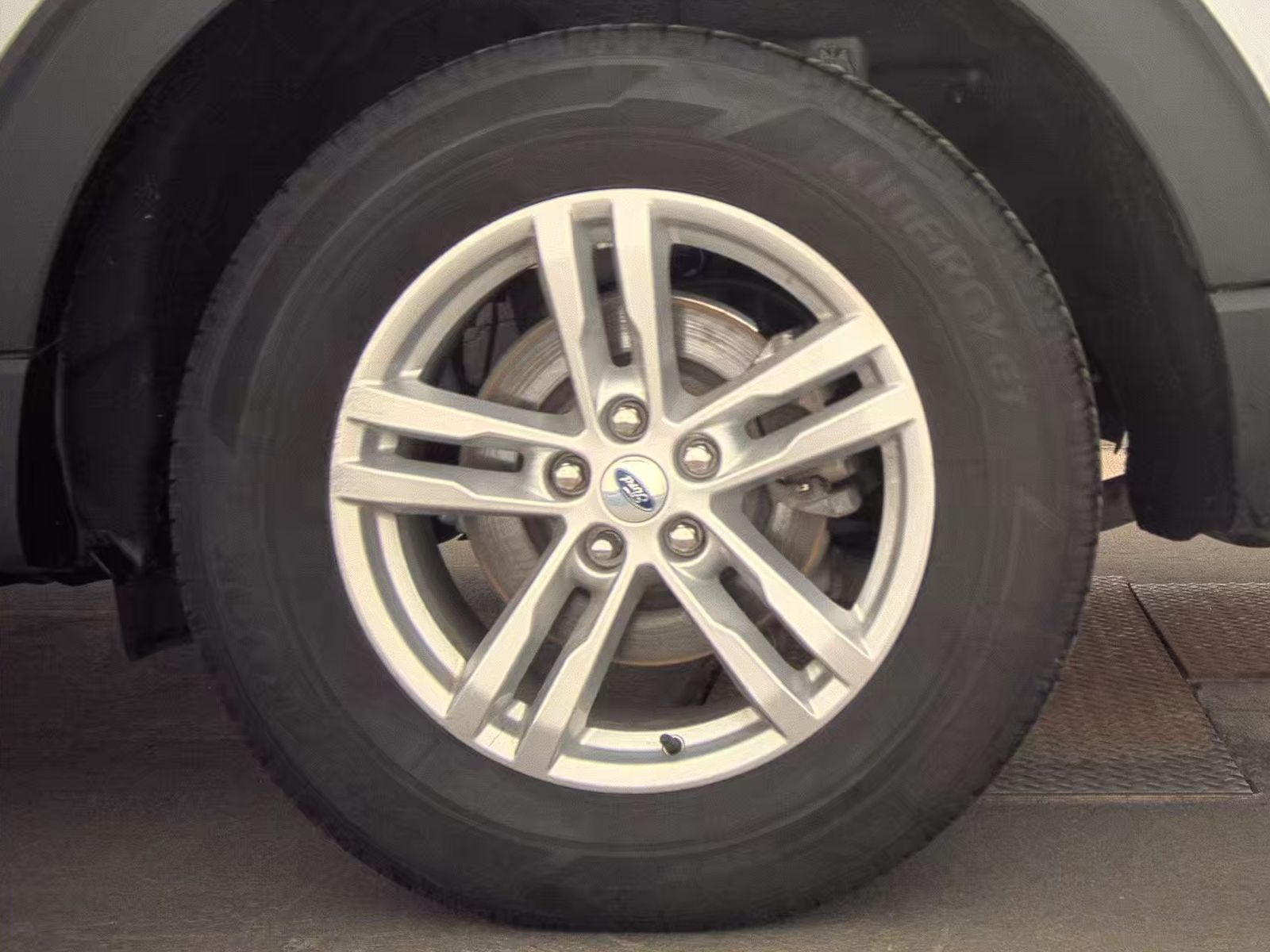 2023 Ford Explorer XLT AWD