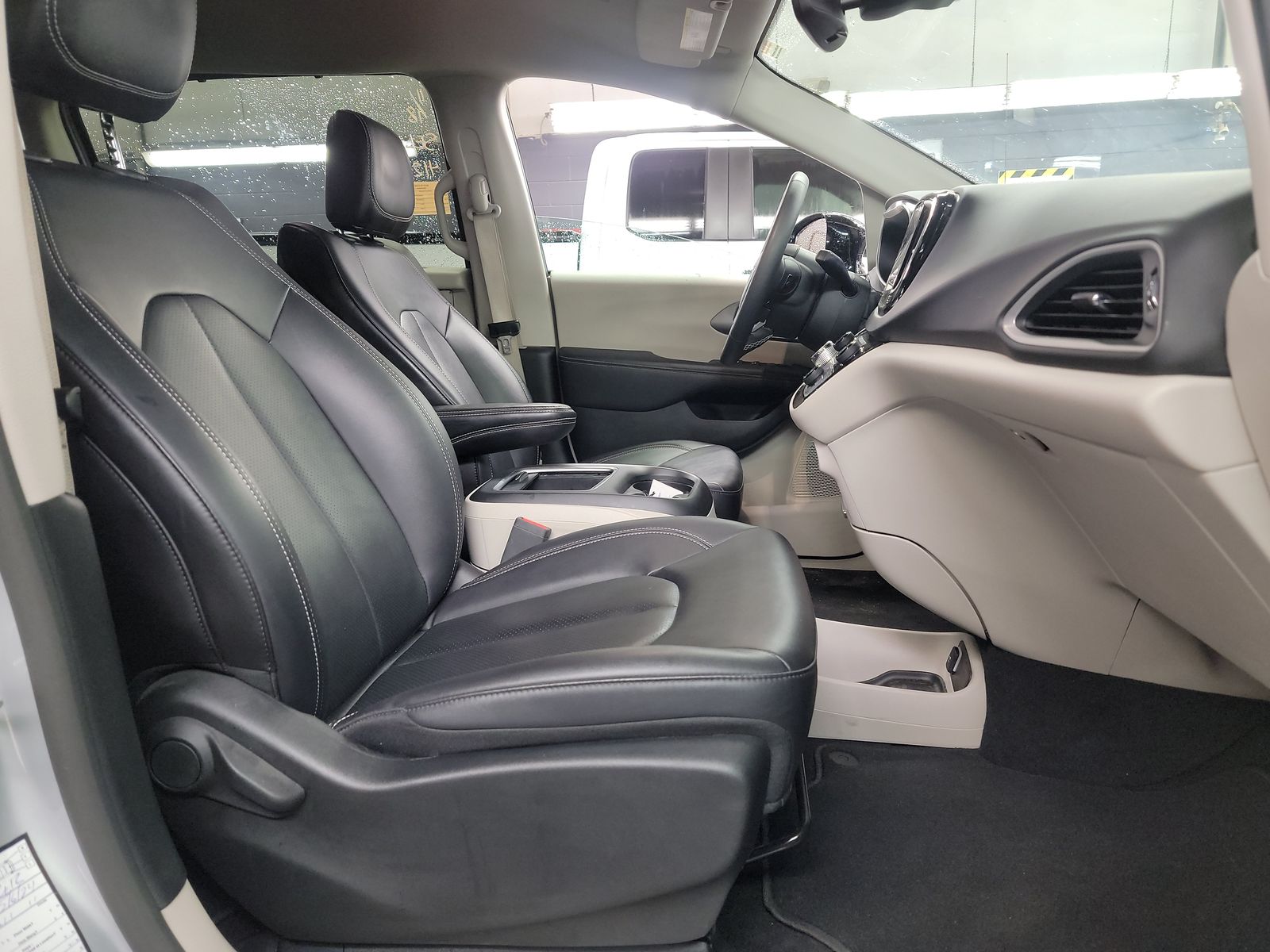 2024 Chrysler Pacifica Touring L FWD