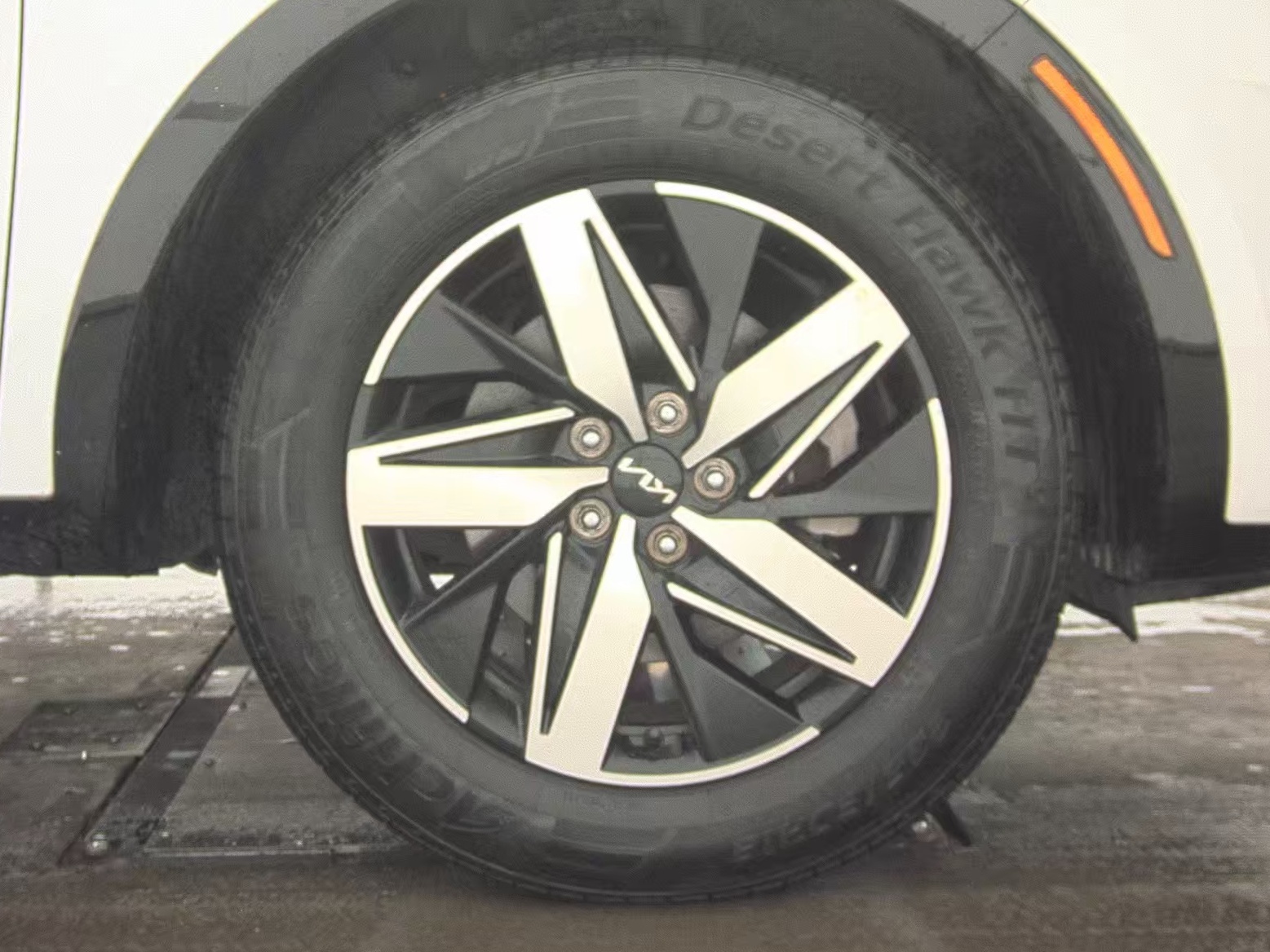 2023 Kia Sorento S FWD