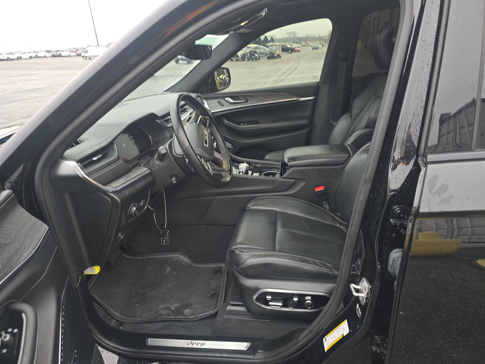 2022 Jeep Grand Cherokee Overland AWD