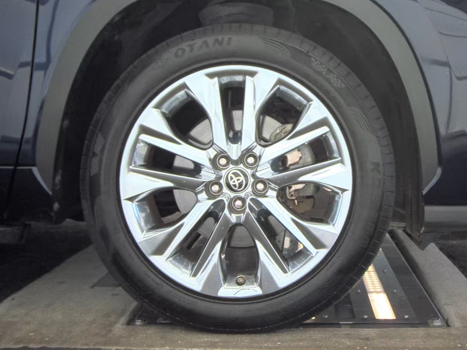 2023 Toyota Highlander Limited FWD