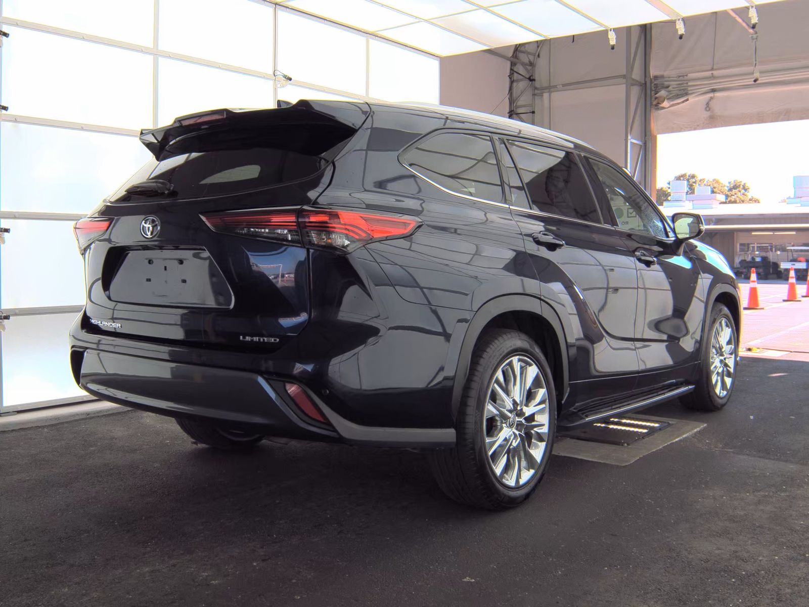 2023 Toyota Highlander Limited FWD