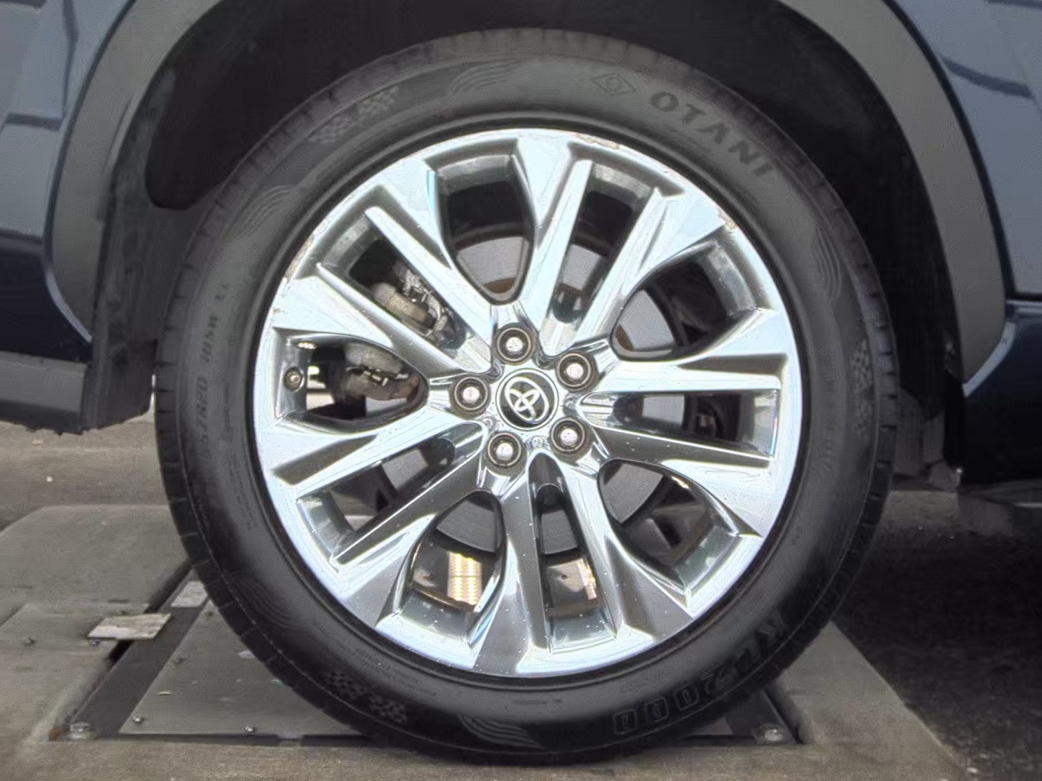 2023 Toyota Highlander Limited FWD