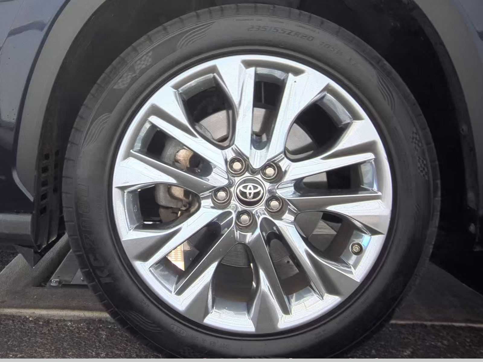 2023 Toyota Highlander Limited FWD