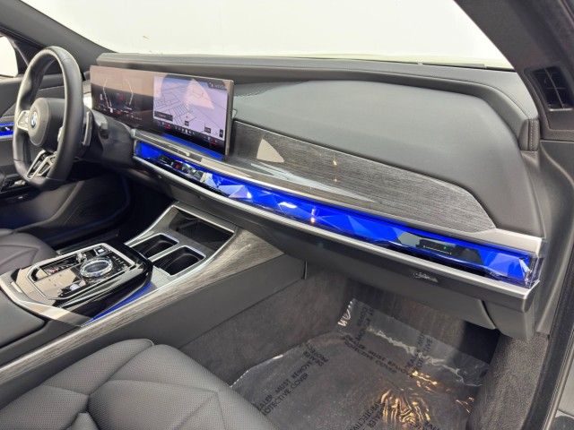 2024 BMW 7 Series 740i RWD