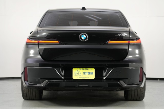 2024 BMW 7 Series 740i RWD