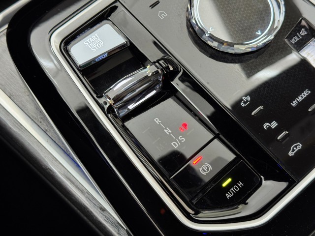 2024 BMW 7 Series 740i RWD