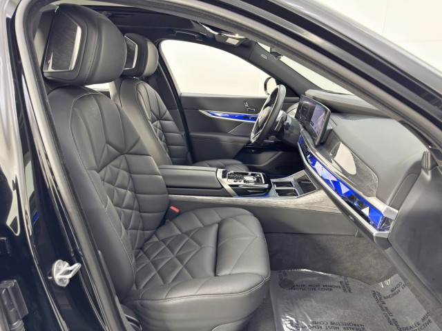 2024 BMW 7 Series 740i RWD