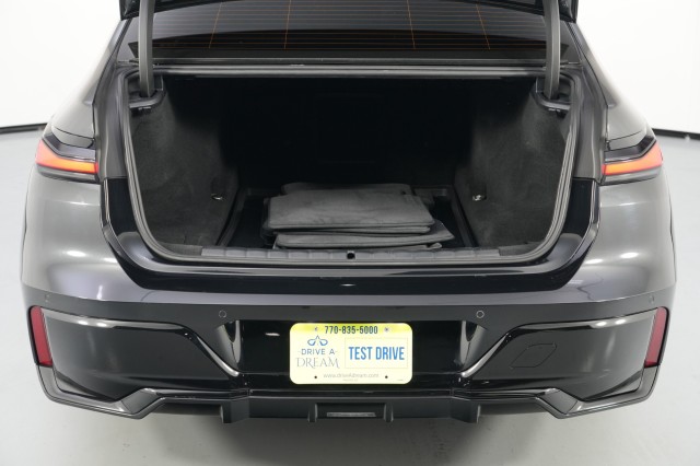 2024 BMW 7 Series 740i RWD