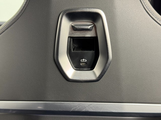 2024 BMW 7 Series 740i RWD