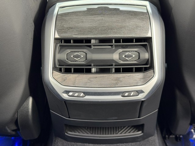 2024 BMW 7 Series 740i RWD