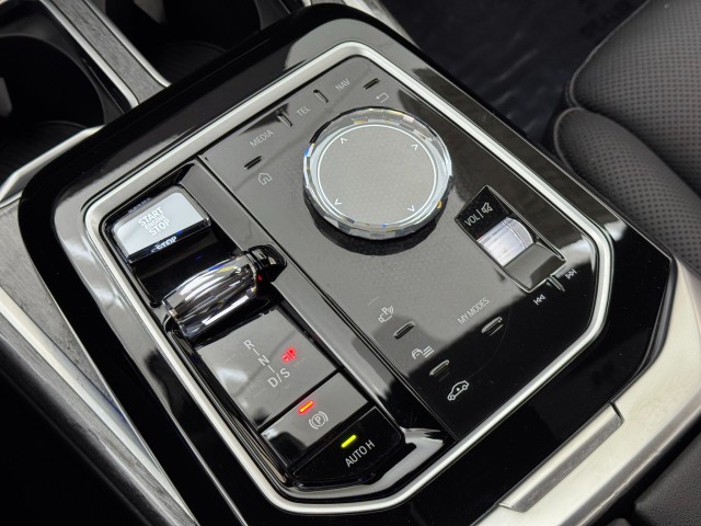 2024 BMW 7 Series 740i RWD