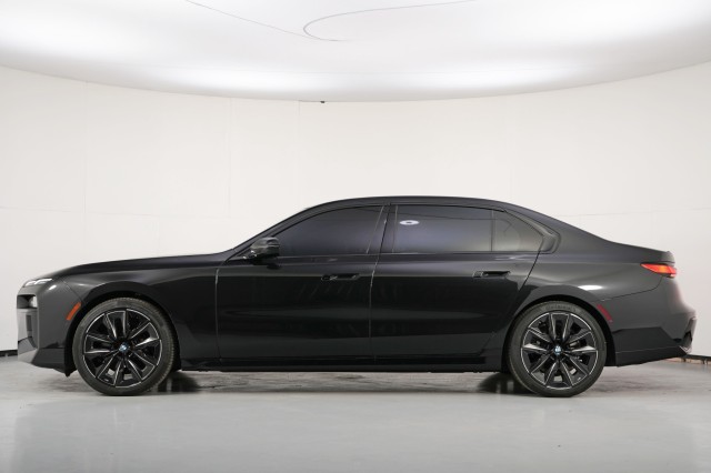 2024 BMW 7 Series 740i RWD