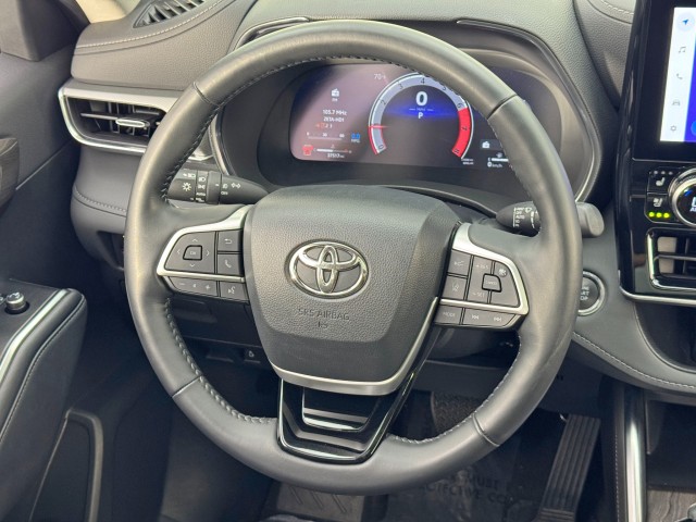 2023 Toyota Highlander Platinum AWD