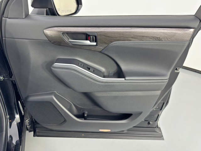2023 Toyota Highlander Platinum AWD