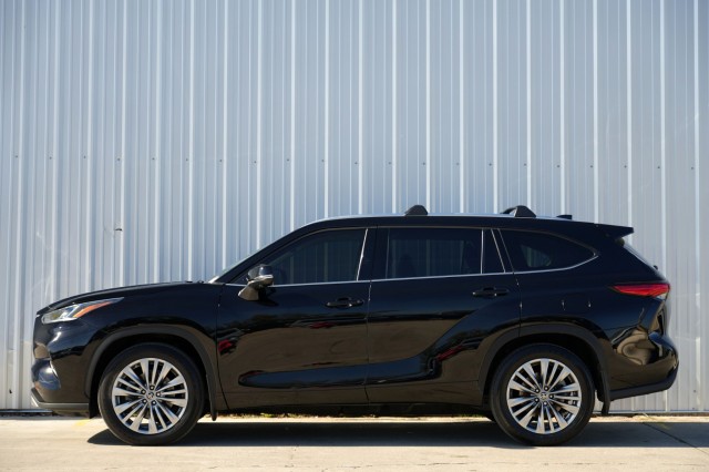 2023 Toyota Highlander Platinum AWD