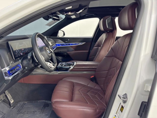 2023 BMW 7 Series 740i RWD