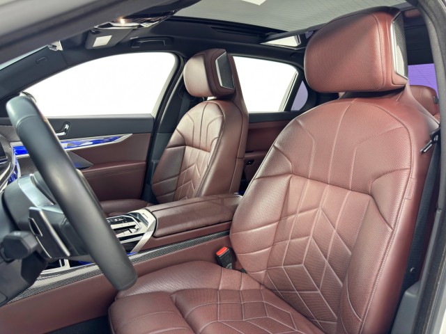 2023 BMW 7 Series 740i RWD