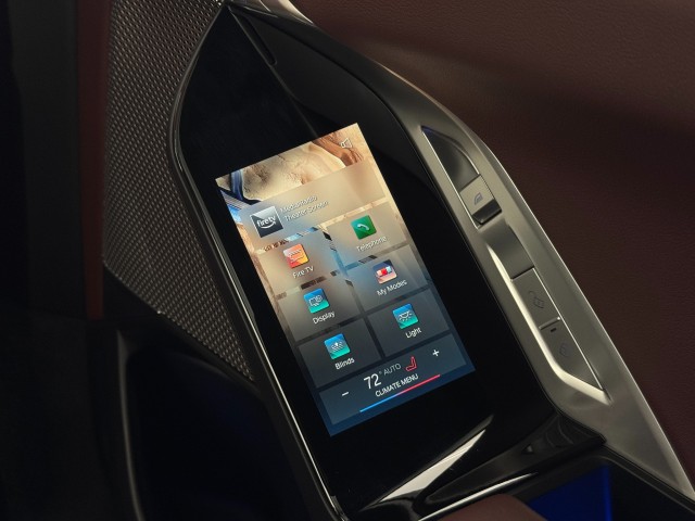 2023 BMW 7 Series 740i RWD