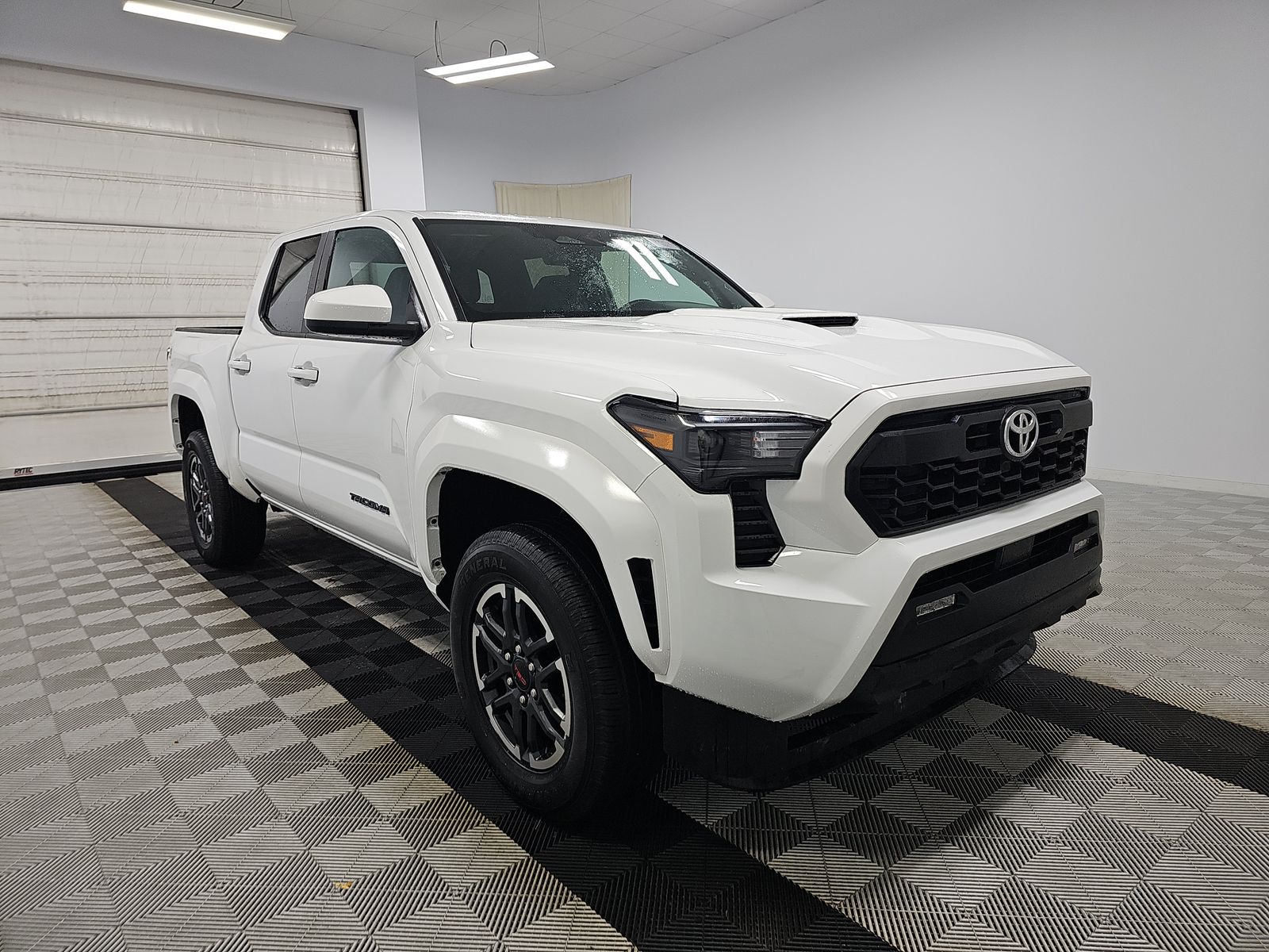 2025 Toyota Tacoma TRD Sport AWD