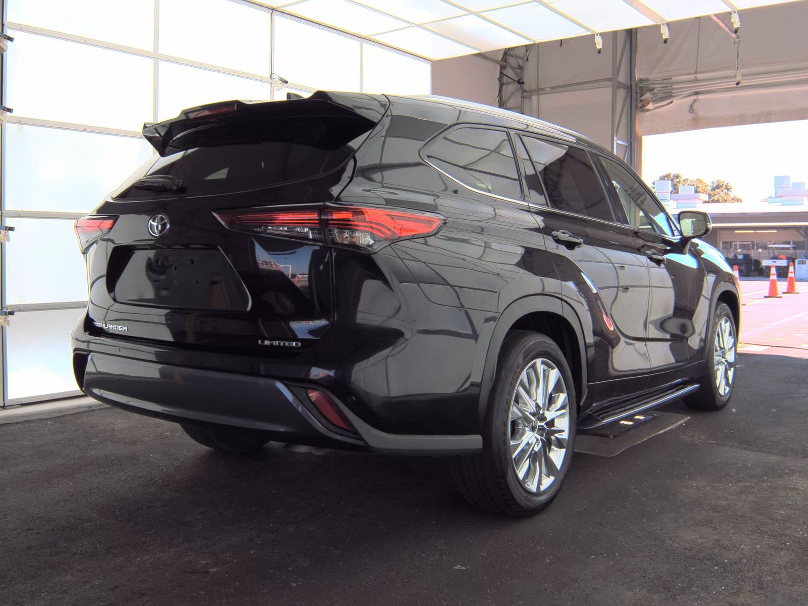 2023 Toyota Highlander Limited FWD