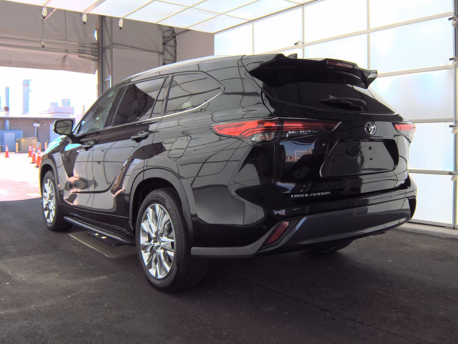 2023 Toyota Highlander Limited FWD