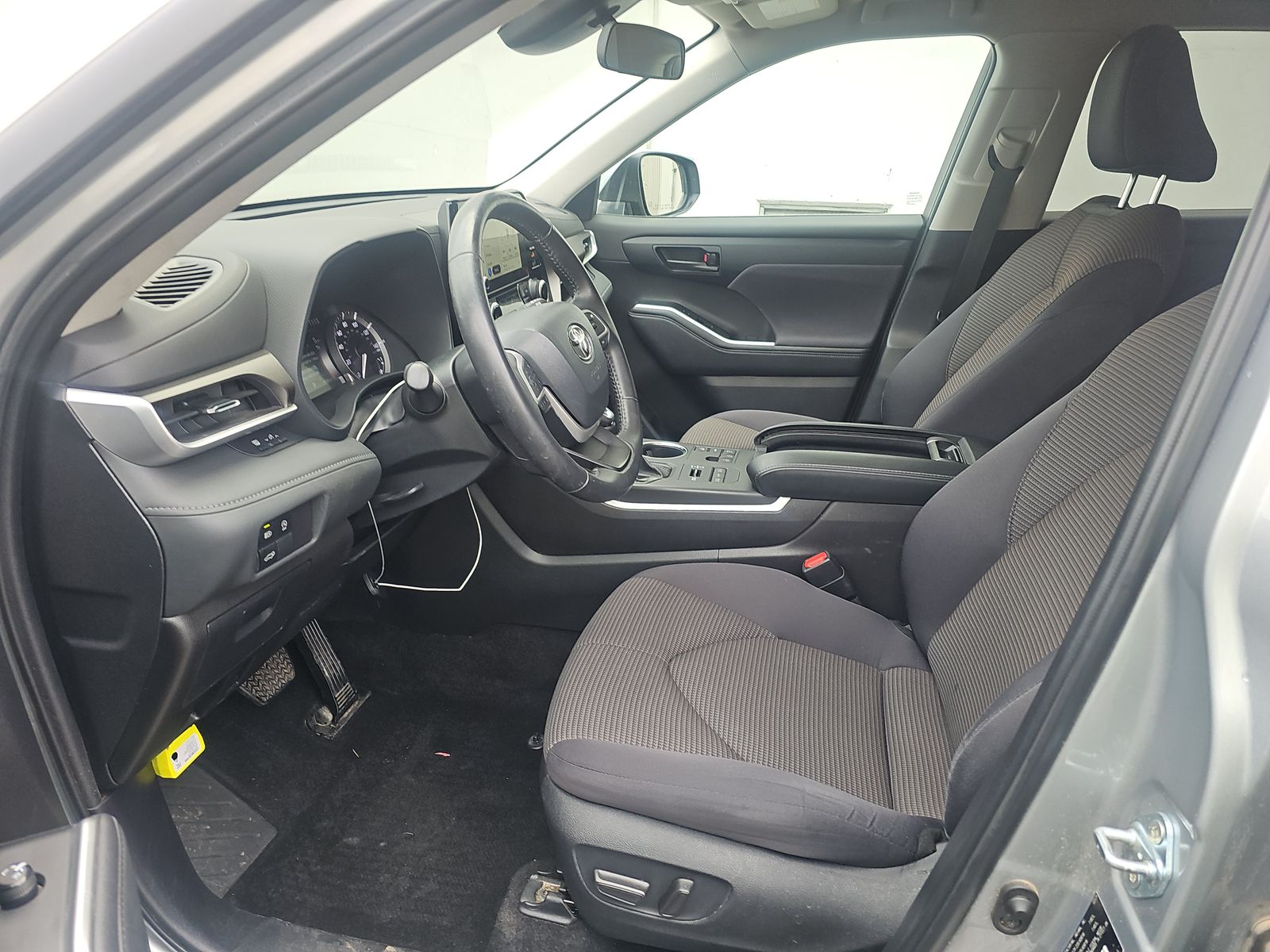 2024 Toyota Highlander LE AWD