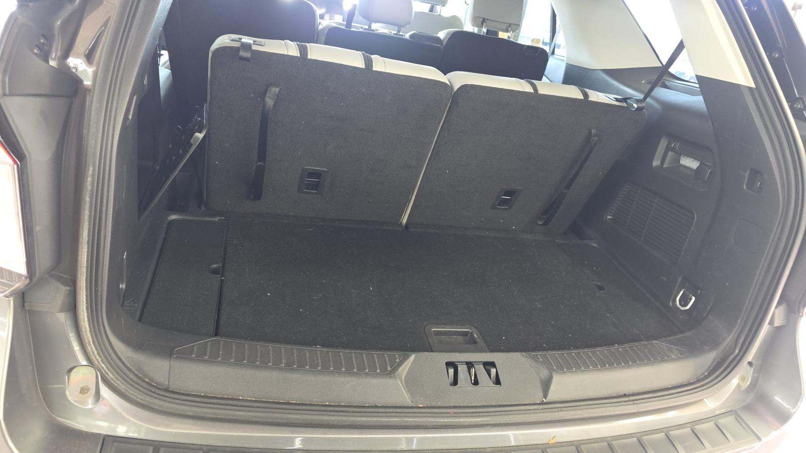 2025 Ford Explorer Active AWD