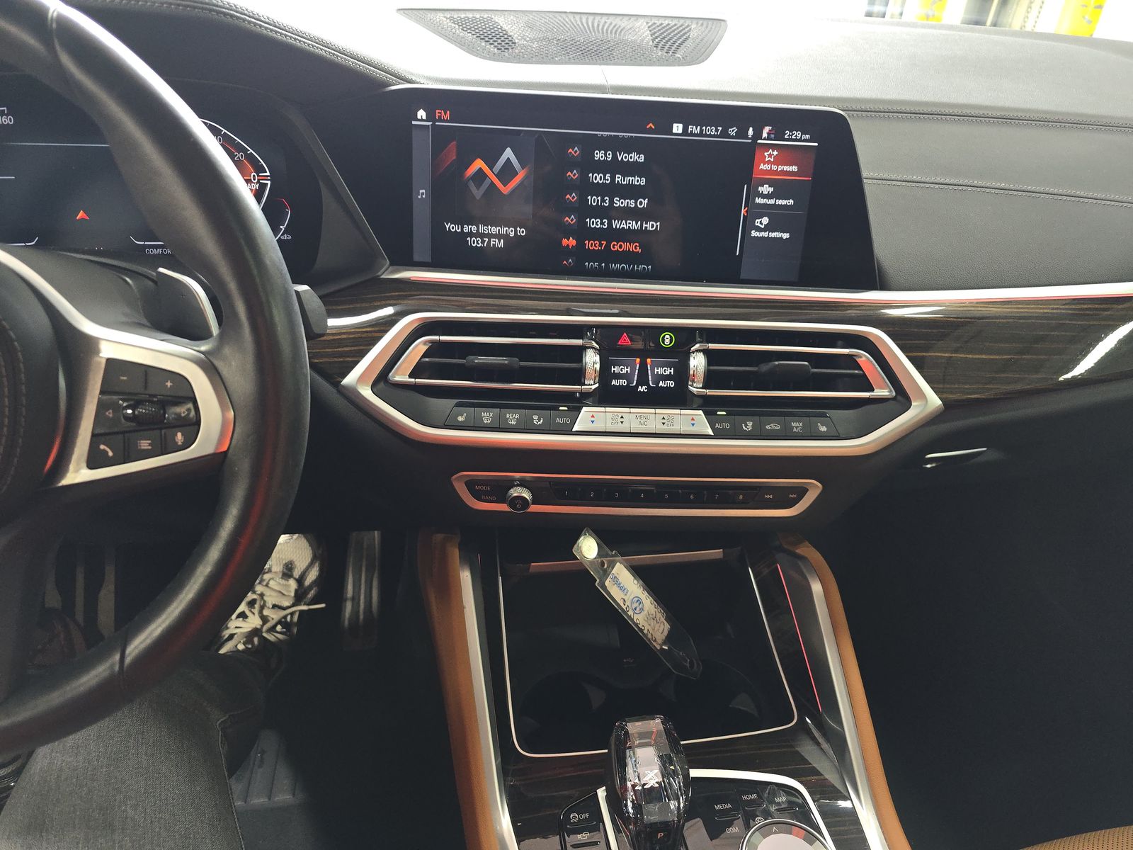 2023 BMW X6 xDrive40i AWD