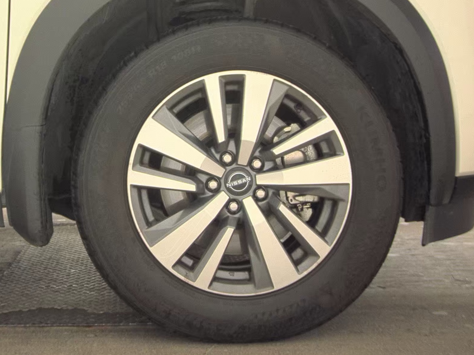 2024 Nissan Pathfinder SL AWD