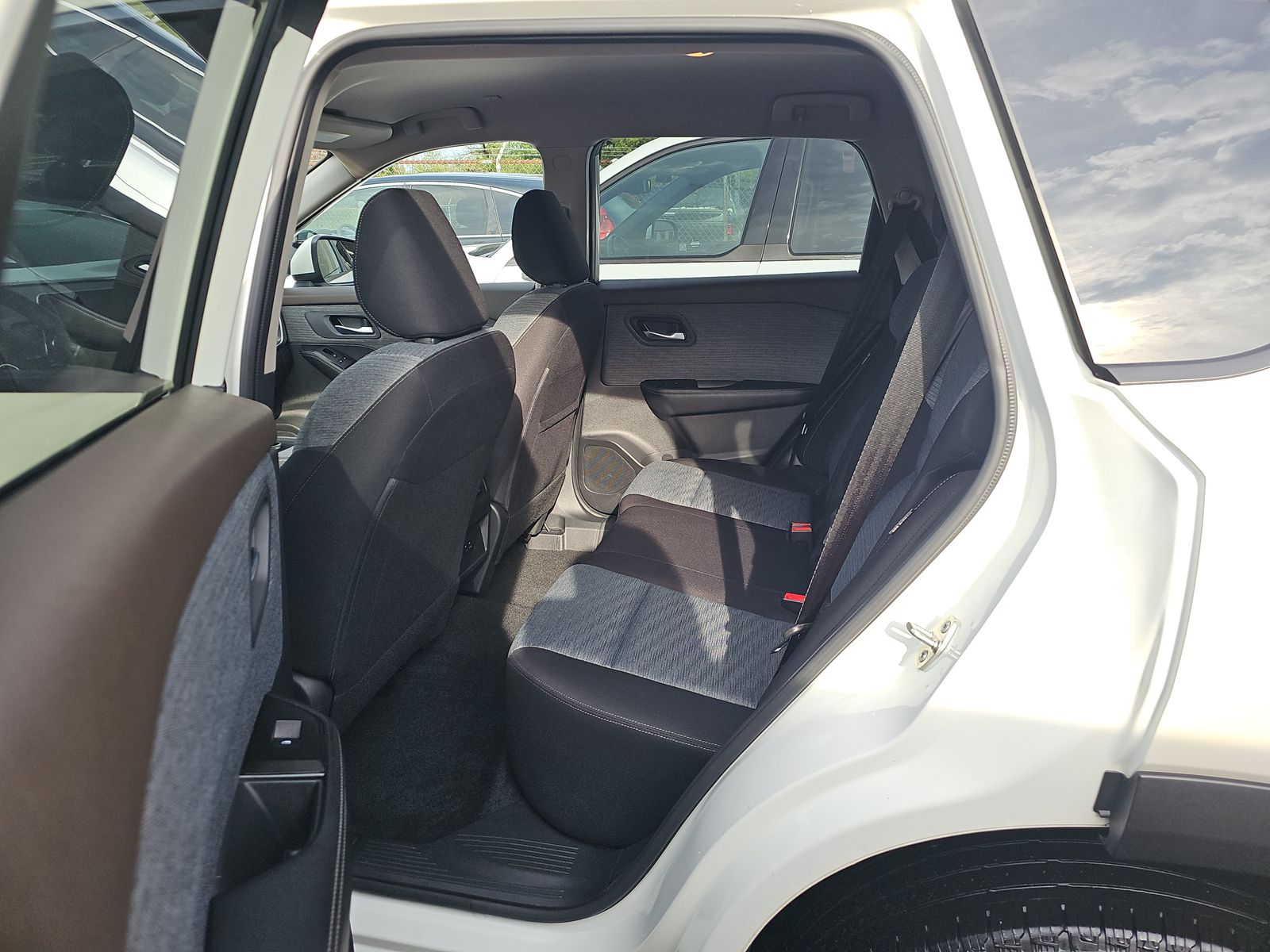 2023 Nissan Rogue SV AWD