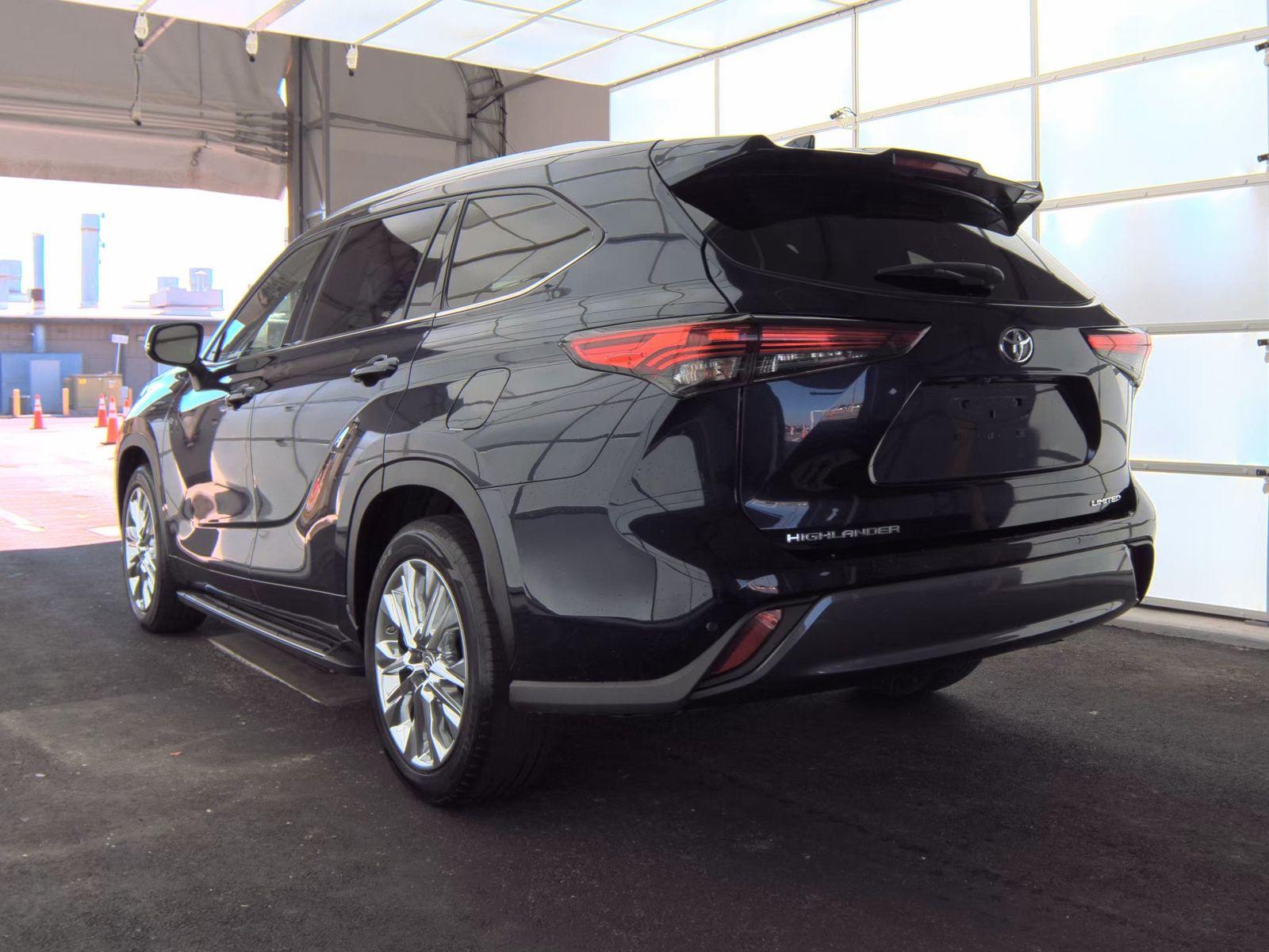 2023 Toyota Highlander Limited FWD