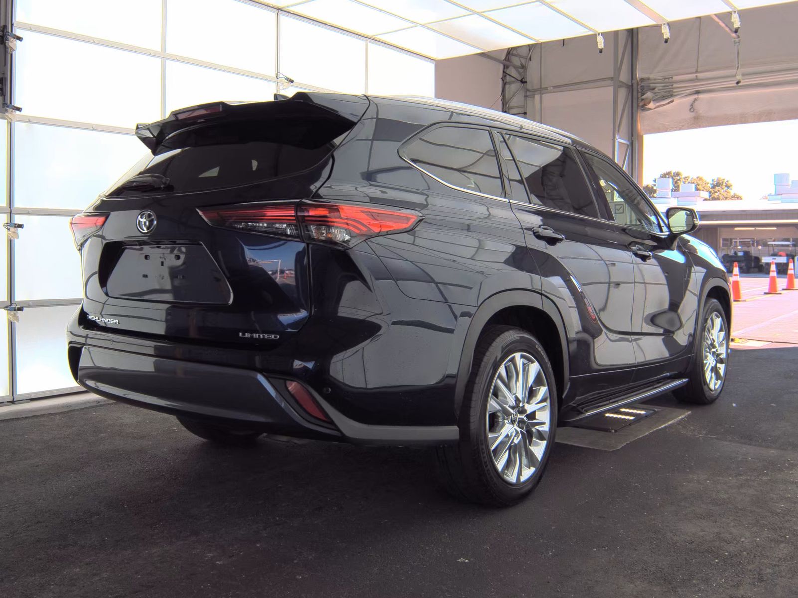 2023 Toyota Highlander Limited FWD