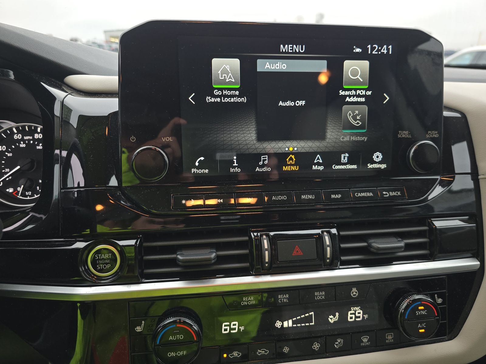 2024 Nissan Pathfinder SL FWD