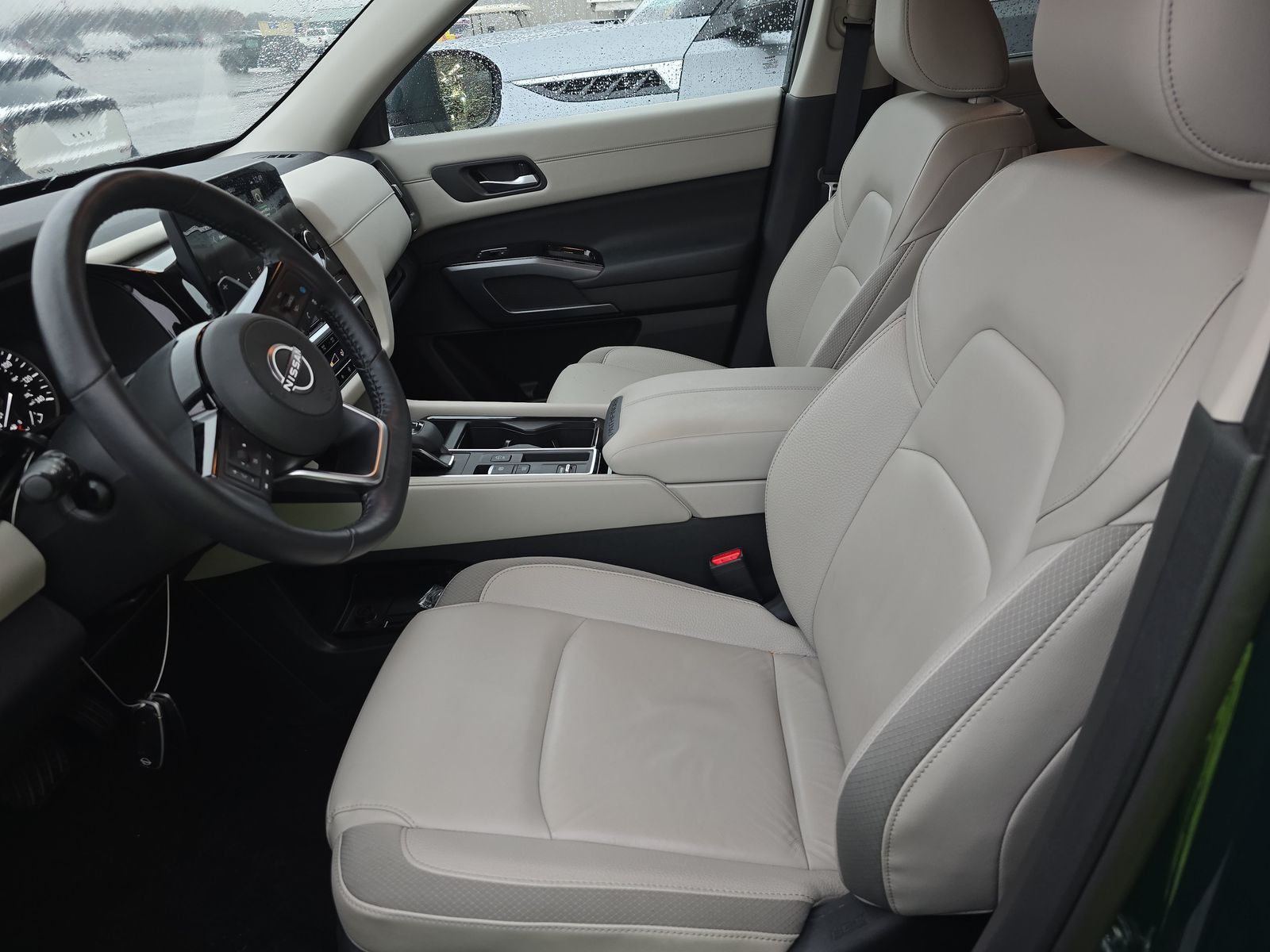 2024 Nissan Pathfinder SL FWD