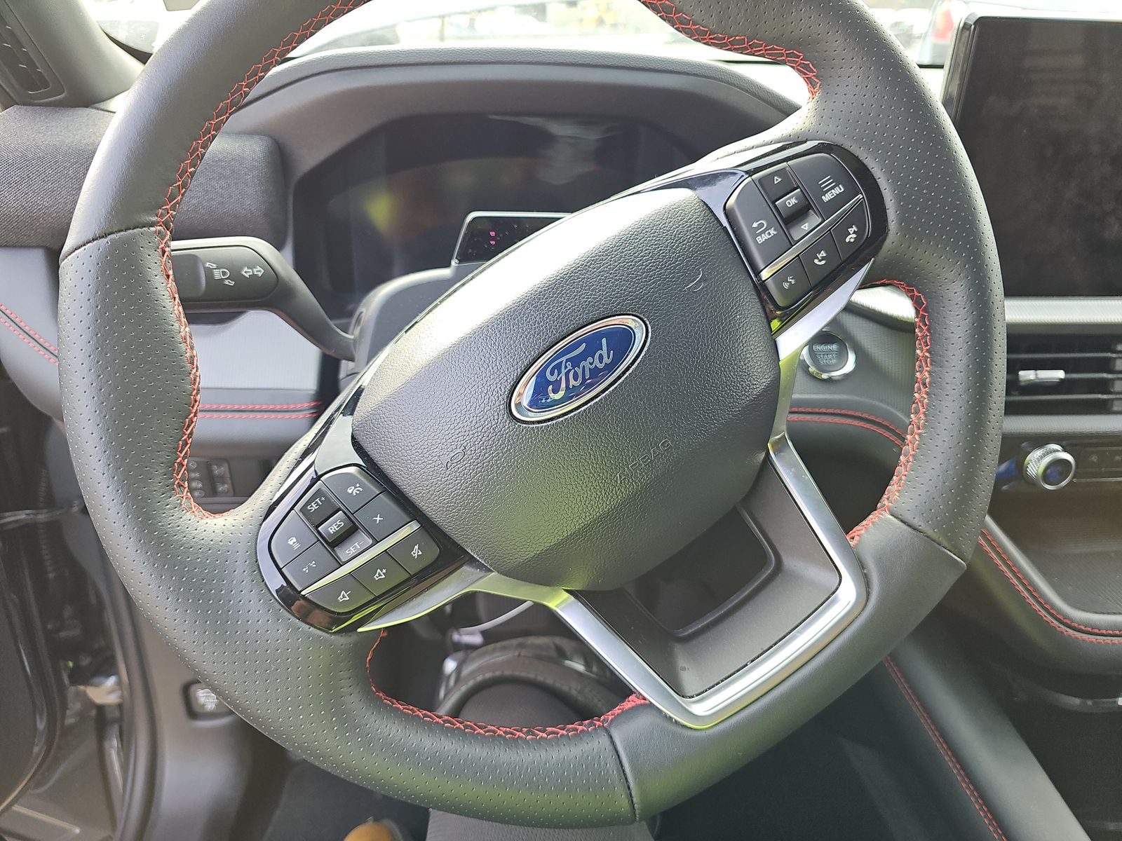 2025 Ford Explorer ST-Line AWD